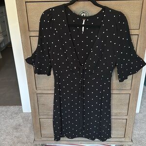 Free People black/white polka dot flared Mini dress Womens 4 deep V cocktail